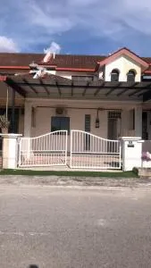 SKYN smarthome - Kampong Sengat