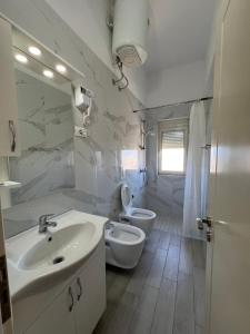 Triple Room with City View room in Hotel Gega