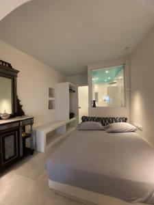 Kallis traditional renovated house in Chora Ios