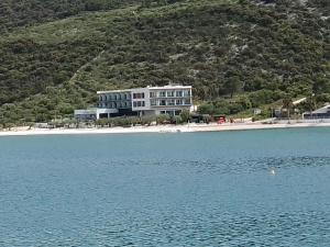 Mandi Jamine 21 apartman visoko prizemlje