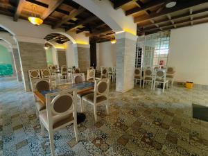 Casa Cintilante 2BR Apt ,Zennova Stays