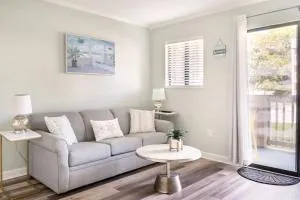 Dreamy HHI Retreat with Pool, Gym - Lands End