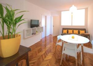 2 deptos en uno para 5 personas - 4-gwiazdkowe hotele w mieście Buenos Aires