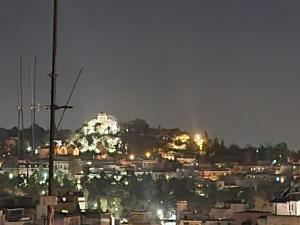 Small studio under Acropolis A!