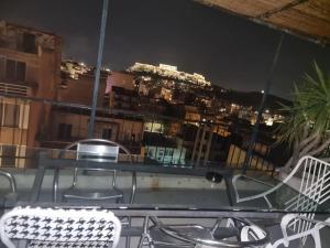 Small studio under Acropolis A!