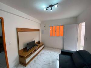 Casa com Piscina e Churrasqueira ótima localização