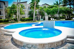 Punta Cana 1-Bed Apt Sleeps 4 with Pool & Hot Tub