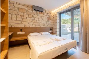 Terra Petra Luxury Villas by Travel Pro Services- Vourvourou Halkidiki