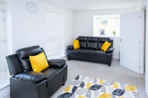 Cosy 5 Bedroom House With Parking