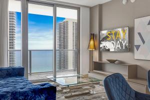 NO RESORT & PARKING FEES, CHECK DETAILS -HYDE HOUSE - Luxury Waterfront 2BR 2BA Apartment Suite with direct ocean view, roof top pool, resort amenities