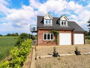 Spinney's Den - Edingthorpe