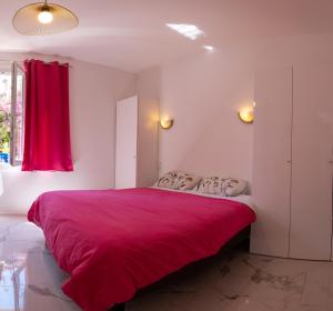 Sejours chez l'habitant CASA MONICA CARGESE - Roseroom - Chambre d hote : photos des chambres