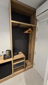 Hostal Rambla 24 by Holihome