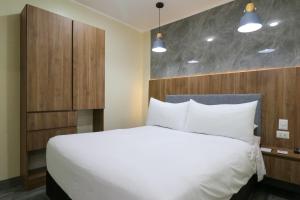 Dasso 167 by Wynwood House