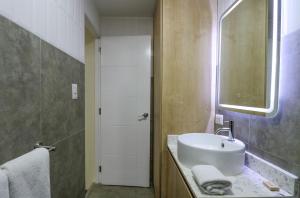 Dasso 167 by Wynwood House