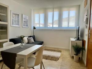 Pambnb - Cozy refurbished city center apartment