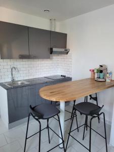 Maisons d'hotes Maisonnette avec jardin piscine non accessible : photos des chambres