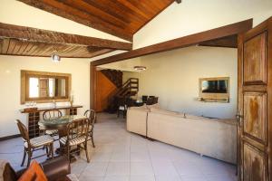 Casa c Piscina e Garagem em Búzios | VG 05