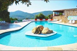 Coralli cottage on the hill - Shared Pool img9