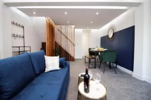 Welsh Valley's Home, nr Brecon, Properties By O & G, Incredible Location, Sleeps 5! - Cwmbach