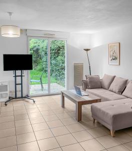 Limoges, résidence fermée, 3 chambres, piscine, parking, 6 pers