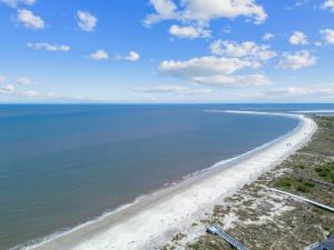 Lowcountry State of Mind luxury beach getaway located on Harbor Island, South Carolina
