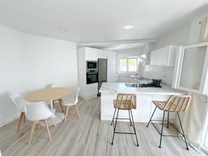 Apartamentos Le Smeraldine - Tu Mirador al Mar Familias o Parejas