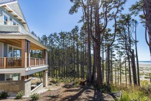 Ocean Tails by Seabrook Hospitality
