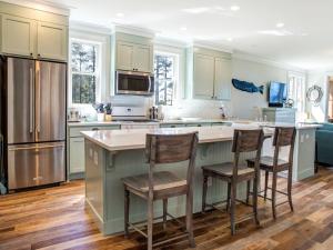 Ocean Tails by Seabrook Hospitality