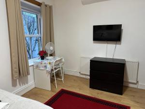 Tower Bridge Roomzzzz BnB