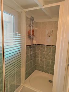 Appartements Bel appartement avec piscine : photos des chambres