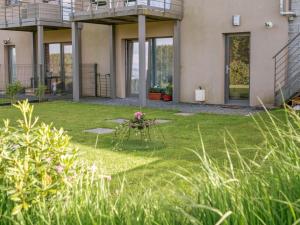 Appartement Sur Jardin Verdoyant