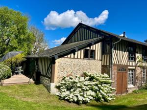 Paisible cottage au bord de leau -15 mn des côtes