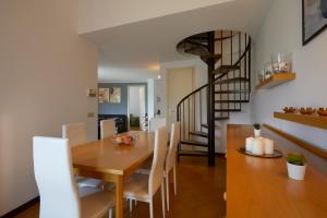 La Finestra sul lago - 100mt lake - wonderful lake view for 6 people, pool, free parking