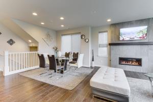 Private Balcony! Mtn-View Snoqualmie Townhome