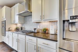 Private Balcony! Mtn-View Snoqualmie Townhome