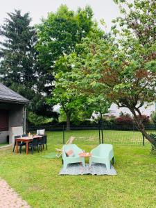 Appartements La Suite Unique - Le jardin sur les Pyrenees- vue panoramique montagne -jardin cloture prive de 100m2-Parking-Linge de lit et serviettes compris- : photos des chambres