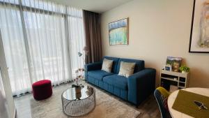 Cozy apartment with terrace, SJ Cosmopolitan Tower #402