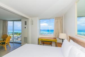 Ilikai Marina 1684 Yacht Harbor View 1BR