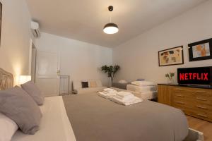 Piazza del Popolo - The Heart of Rome