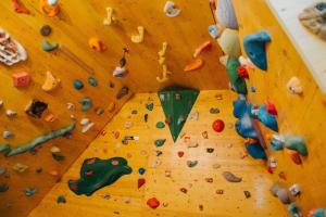 Apartment Kapitan with climbing wall