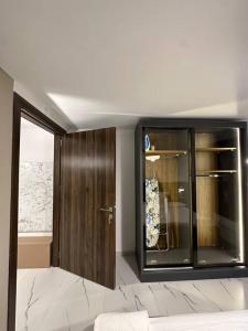 Stylish Luxe Apartment F-R 0006