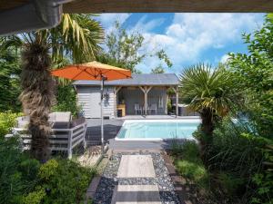 Holiday Home with shared Pool and Bubble Bath