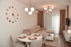 S&L luxury apartman