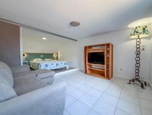 Charmant rez-de-villa avec piscine et terrasse