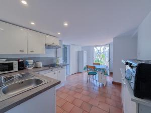 Charmant rez-de-villa avec piscine et terrasse