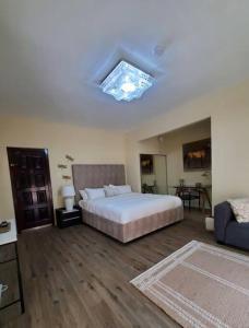 Audrey Studio Apartment in Ktown