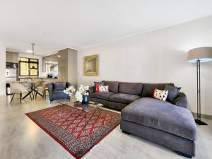 Renovated, Pools, Park, Gym, Parking, Canal walk access