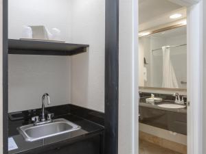 King Room with Sofa Bed room in Galleria Palms Orlando