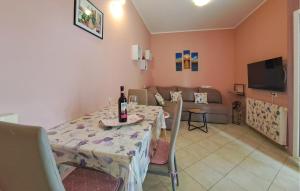 Nice Apartment In Medulin With Wifi
